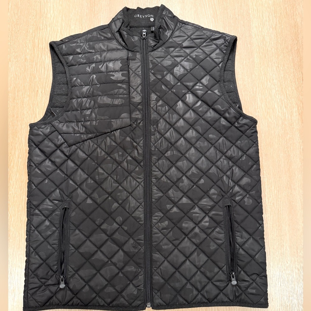 Men’s Medium Greyson quilted vest